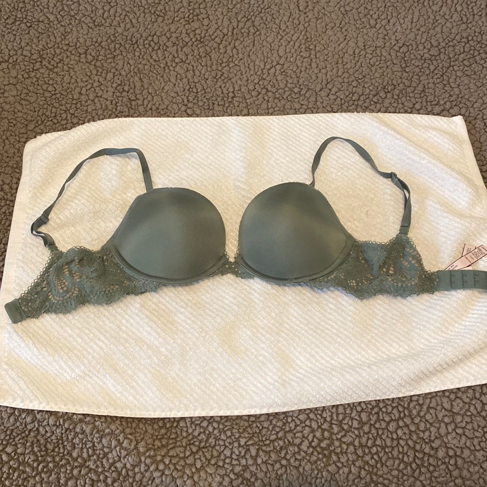 Victoria’s Secret Dream Angels Push-Up Bra